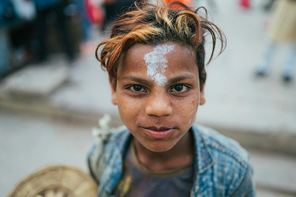 Comment les festivals de musique peuvent-ils réduire leur empreinte carbone en adoptant des pratiques durables ?