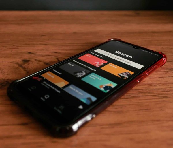 Comment les artistes indépendants peuvent-ils se faire connaître sur Spotify ?